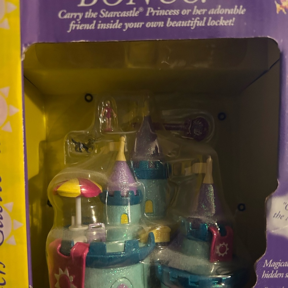 Vintage 90s Trendmasters starcastle Beach castle and Locket Polly Pocket